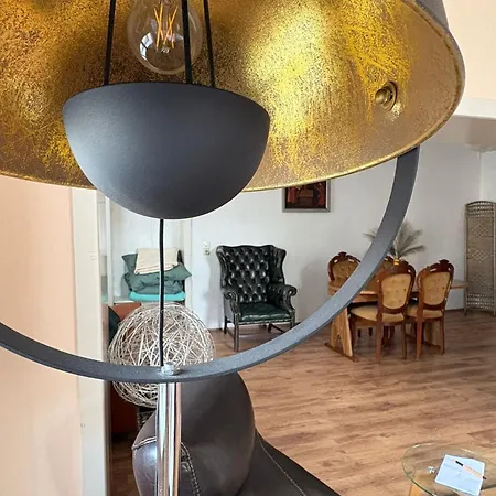 Nr 2 Gemuetliche Mit King-size Bett Und Essbereich Im Zentrum Im Neubarockstyle Séjour chez l'habitant Annaberg-Buchholz